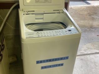 寄贈いただいた全自動洗濯機の写真