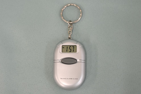 キーホルダー型　音声時計の写真