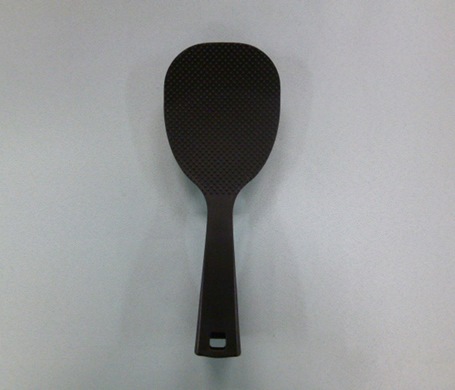 黒色しゃもじの写真