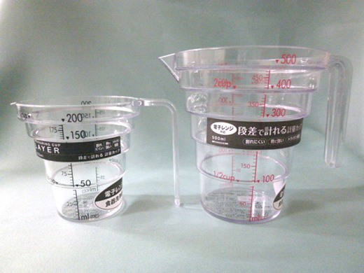 段々計量カップ　200mlの写真