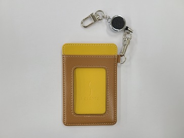 セーブポケット付き単パスケースの写真