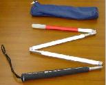 4段折りたたみ式の白杖、ポケッタブルケーンの写真